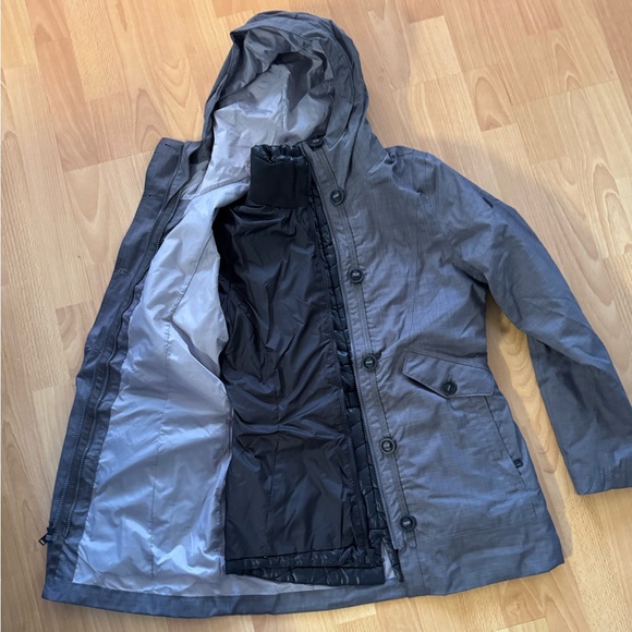 Women’s The North Face Tri-Climate Jacket size small - Picture 2 of 4